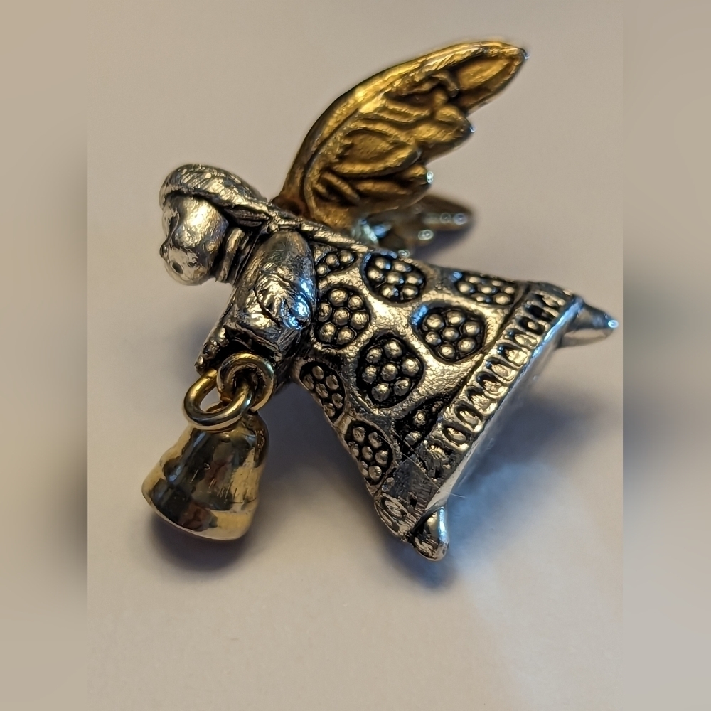 Hallmark Angel Pin Charm Silver Tone body gold tone wings and bell 1998 bell